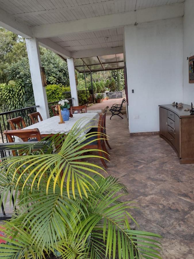 Finca Exclusiva: Eco-Retreat for Families and Friends Alban  Exterior photo
