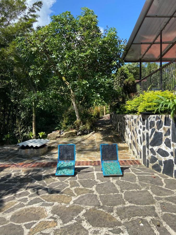 Finca Exclusiva: Eco-Retreat for Families and Friends Alban  Exterior photo