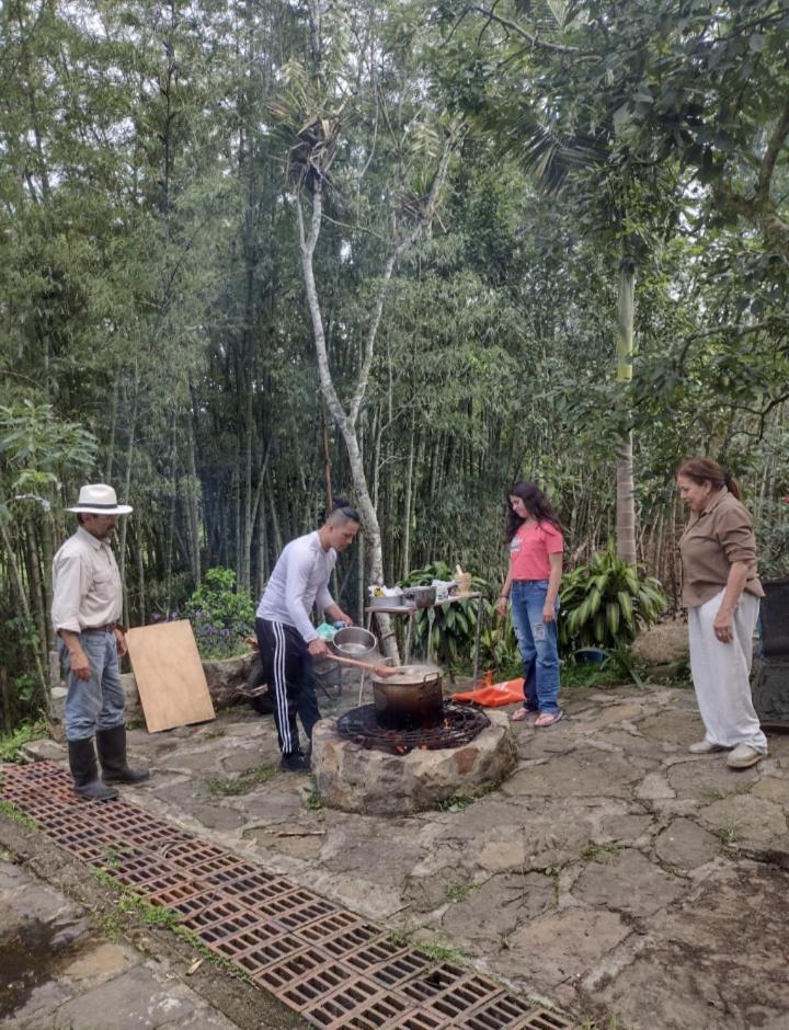 Finca Exclusiva: Eco-Retreat for Families and Friends Alban  Exterior photo